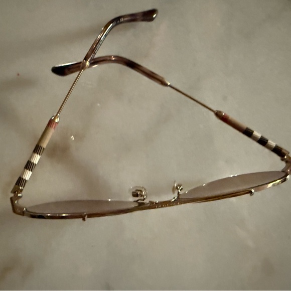 Burberry sunglasses - Picture 2 of 8